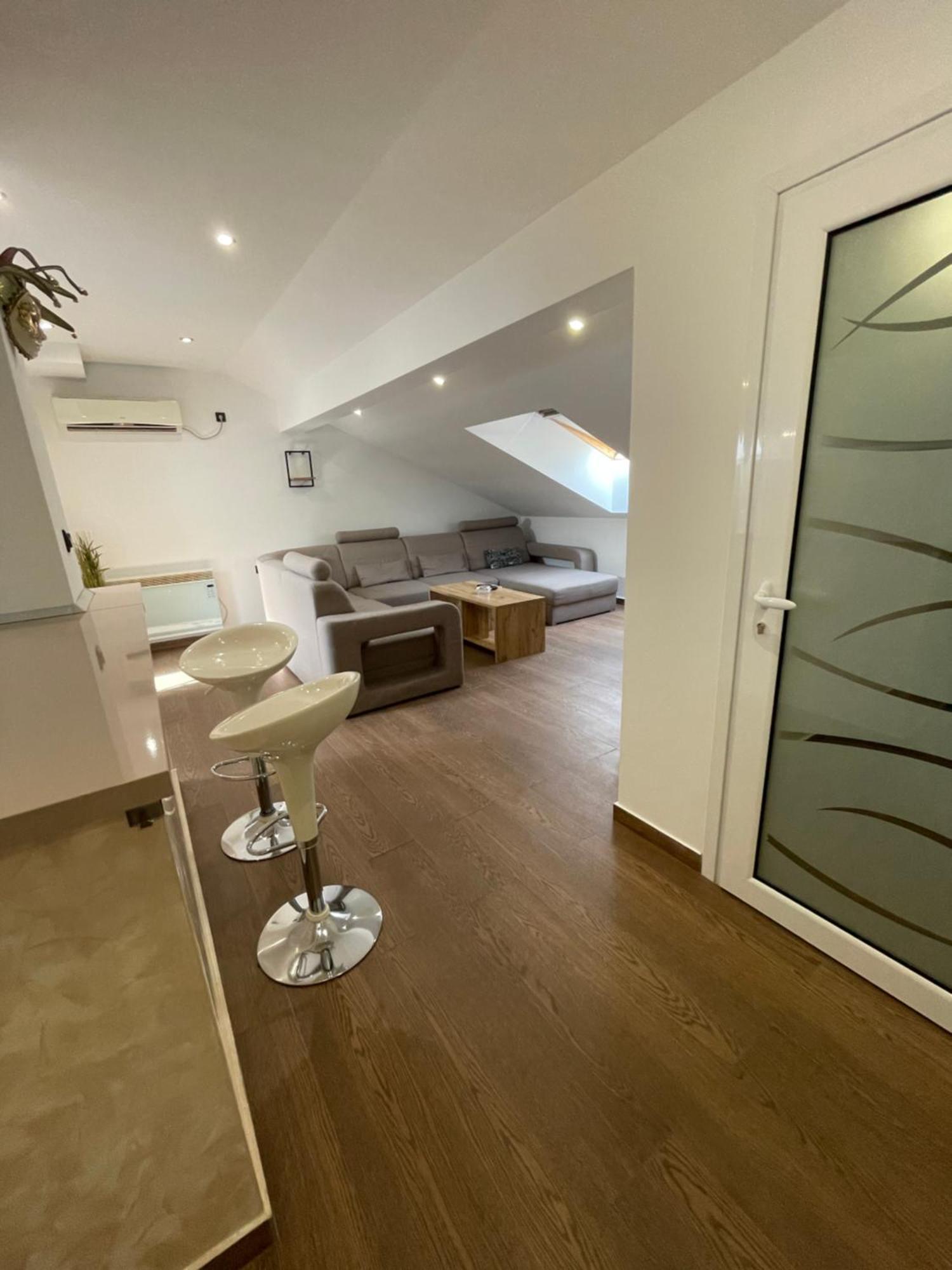 Joy Apartment 6 Belgrado Exterior foto